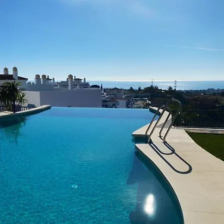 Apartament Paraiso Benahavis - Private Garden Ground Floor