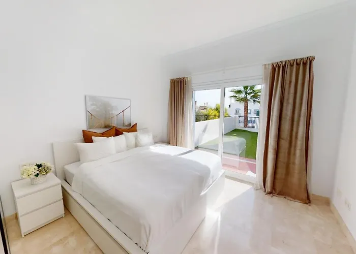 Paraiso Benahavis - Private Garden Ground Floor Apartman Estepona
